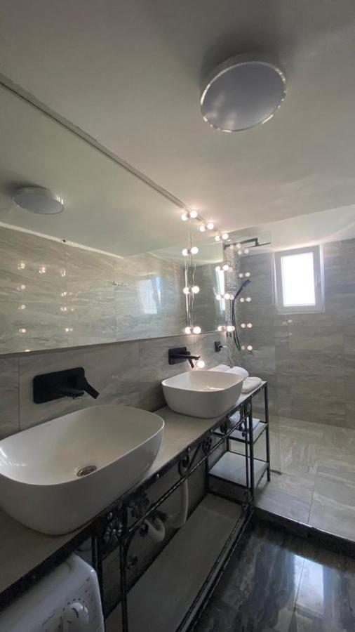 Luxury Apartments Near Bacvice Beach Spalato Esterno foto