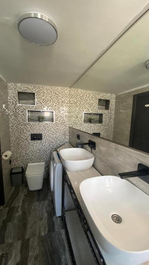Luxury Apartments Near Bacvice Beach Spalato Esterno foto